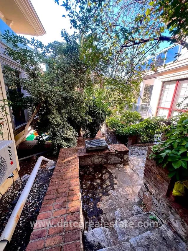4+2-Zimmer Einfamilienhaus Zu verkaufen in Armutalan Bz. Marmaris - 970 m²
