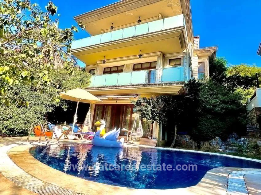 4+2-Zimmer Einfamilienhaus Zu verkaufen in Armutalan Bz. Marmaris - 970 m²