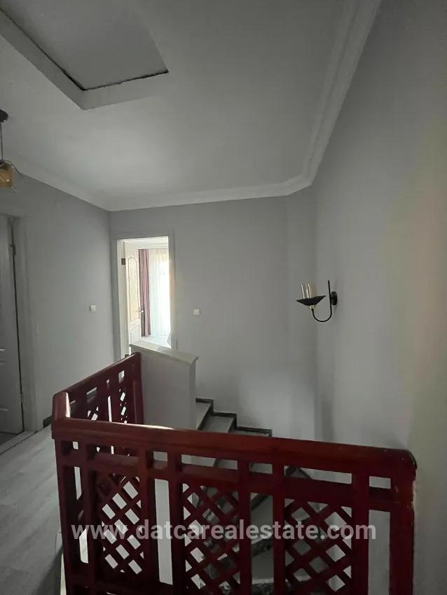 3+1-Zimmer Einfamilienhaus Zu vermieten in Kemeraltı Bz. Marmaris - 200 m²