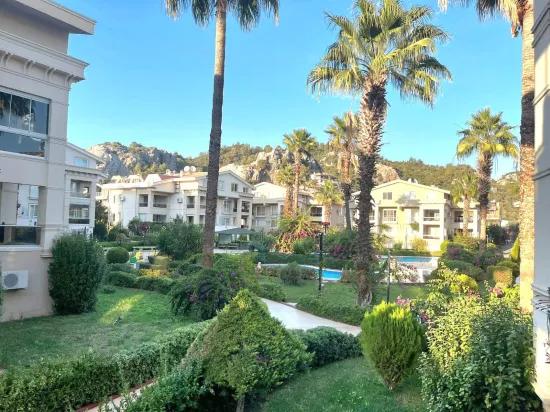 In Der Camiavlu Mahallesi In Einer Wohnanlage Mit Swimmingpool 3+1 Mietwohnung