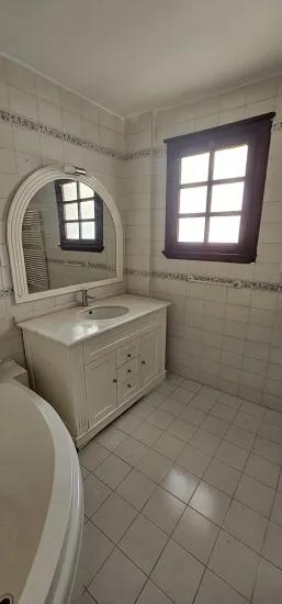 Armutalan Nachbarschaft 3+1 Zu verkaufen Freistehend Duplex Villa