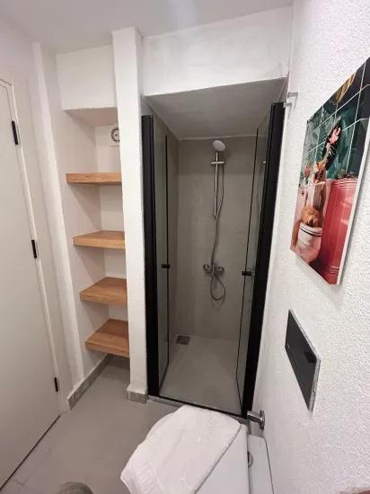 Marmaris Çıldır, 30 m zum Meer, neu, luxuriös, mit Garten, möbliert, zu vermieten, 2+1