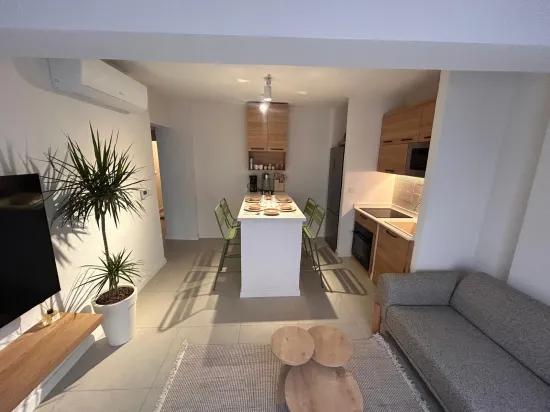 Marmaris Çıldır, 30 m zum Meer, neu, luxuriös, mit Garten, möbliert, zu vermieten, 2+1