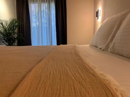 Marmaris Çıldır, 30 m zum Meer, neu, luxuriös, mit Garten, möbliert, zu vermieten, 2+1