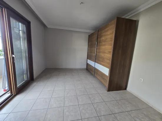3+1 zu vermietende Wohnung Im jungen Gebäude Im Viertel Çıldır