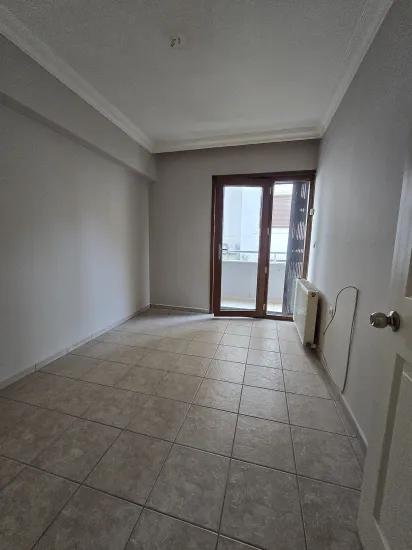 3+1 zu vermietende Wohnung Im jungen Gebäude Im Viertel Çıldır