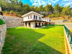 3+1-Zimmer Villa Zu verkaufen in Çetibeli Bz. Marmaris - 140 m²