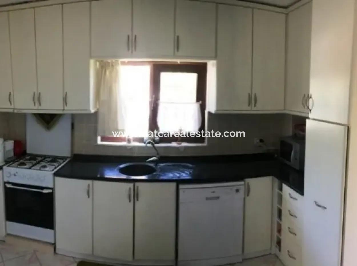 Freistehende Villa Mit Garten Zum Verkauf In Ula Muğla Bezirk Sultanahmet-Viertel Zweibettzimmer