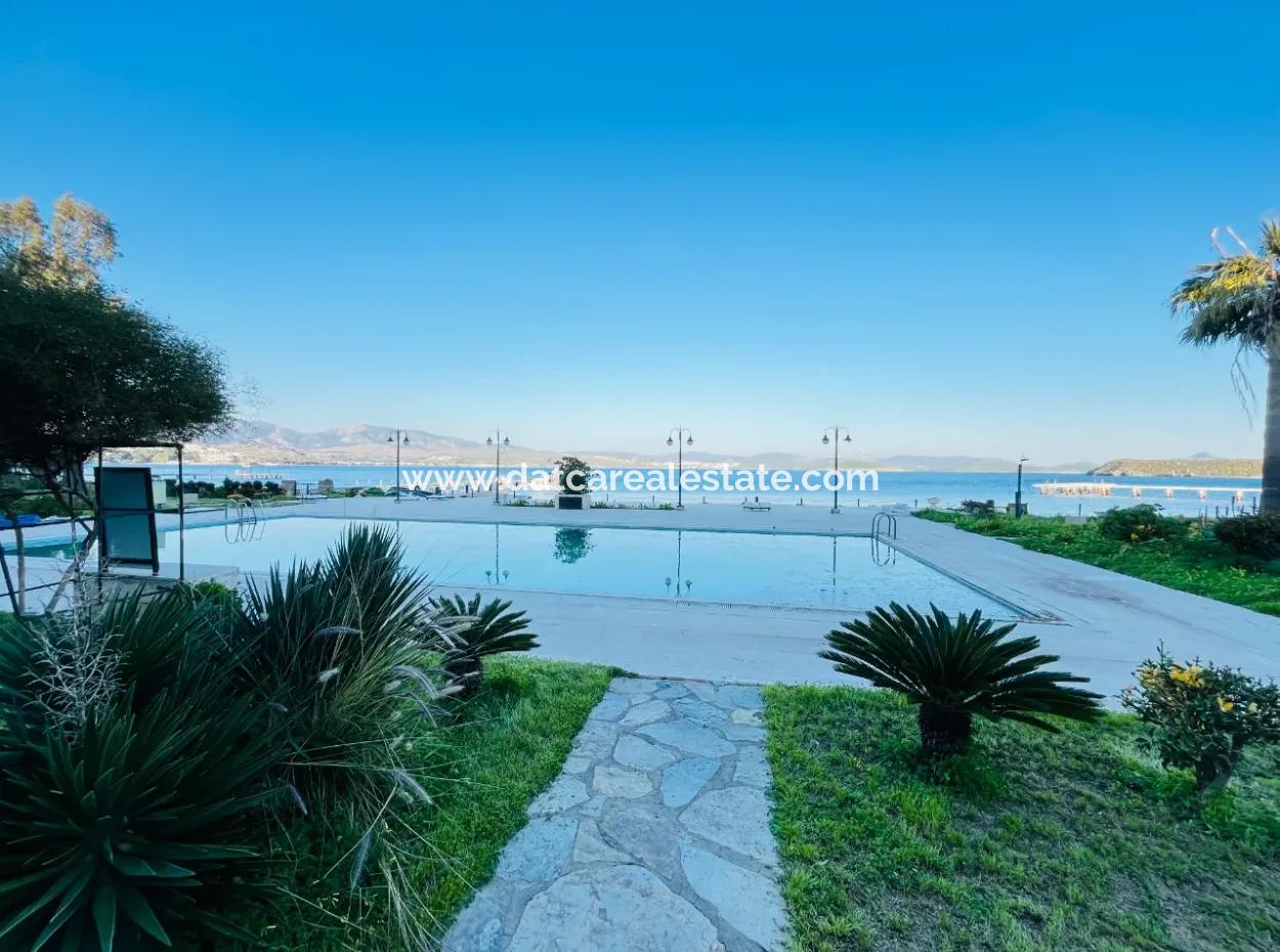 Sie Sind Nur Wenige Schritte Vom Meer Entfernt. Wirklich! Wohnung Direkt Am Wasser.