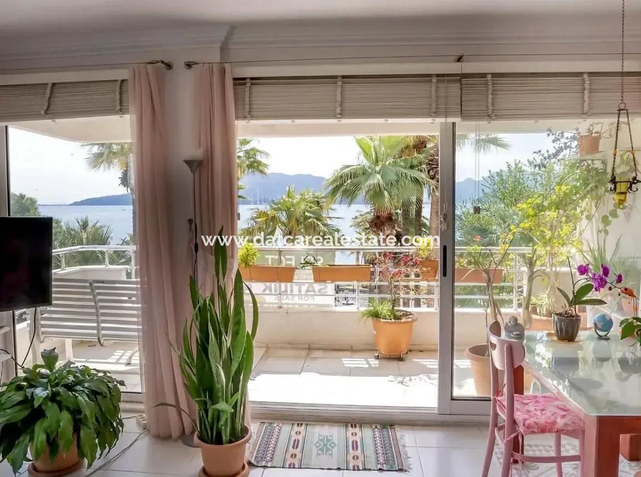 2 Zimmer 1 Wohnzimmer 106M2 Villa Wohnung Zum Verkauf In Herrlicher Lage Am Meer Im Zentrum Von Marmaris
