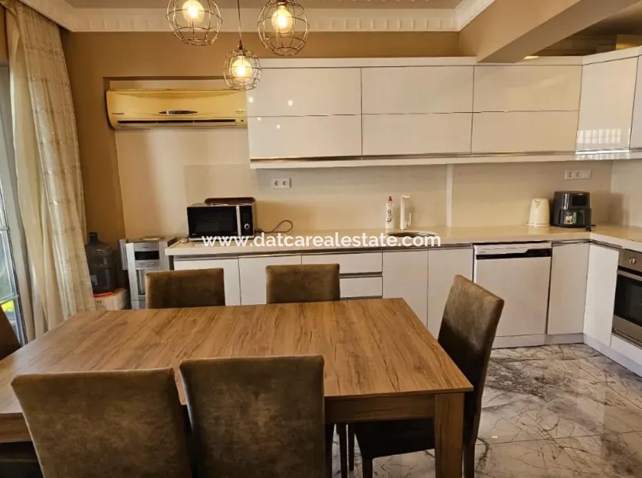 Camiavlu Neighborhood 3 1 Rückwärtsduplex Zum Verkauf Auf Einem Sicheren Gelände Mit Pool