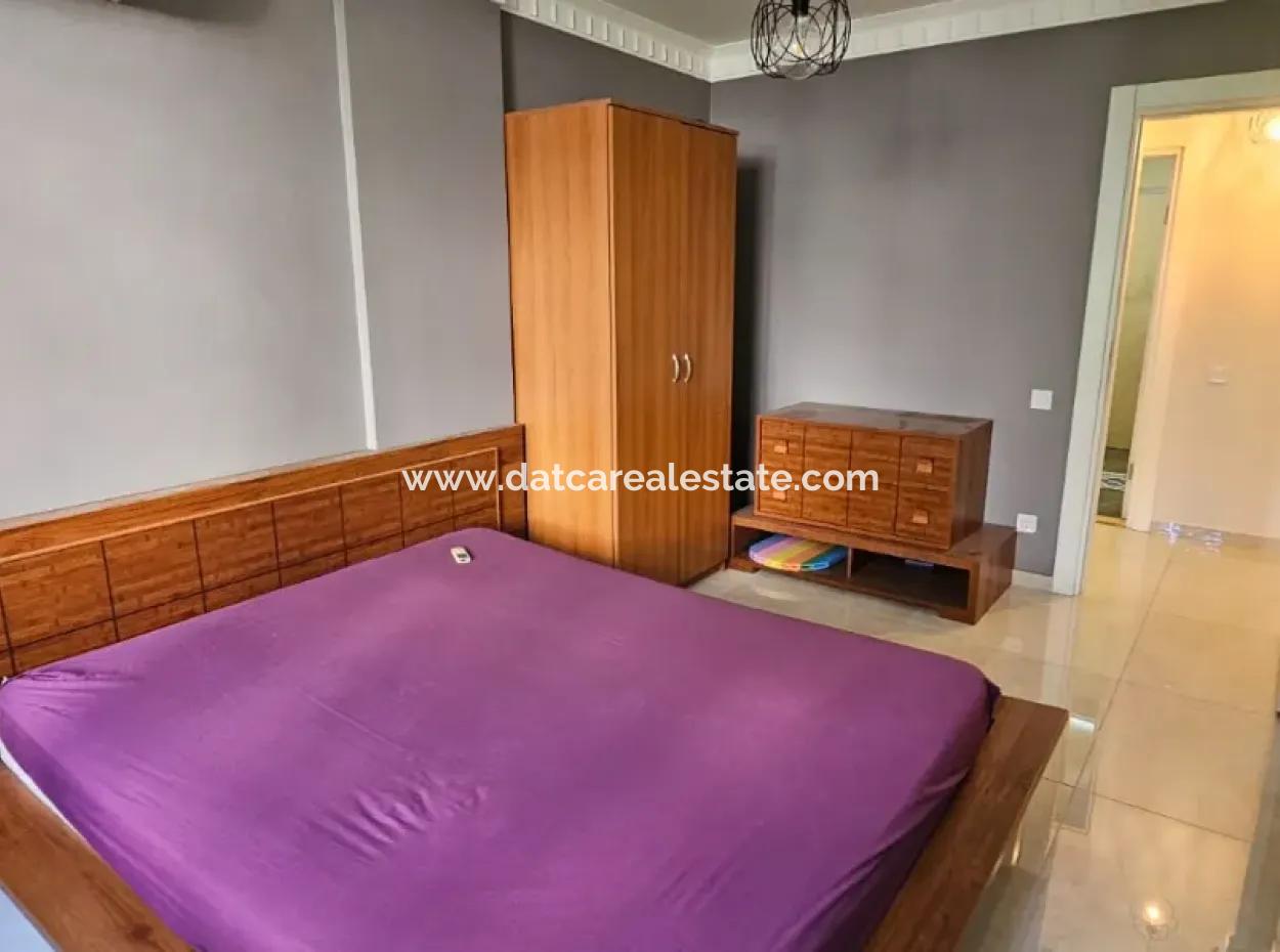 Camiavlu Neighborhood 3 1 Rückwärtsduplex Zum Verkauf Auf Einem Sicheren Gelände Mit Pool