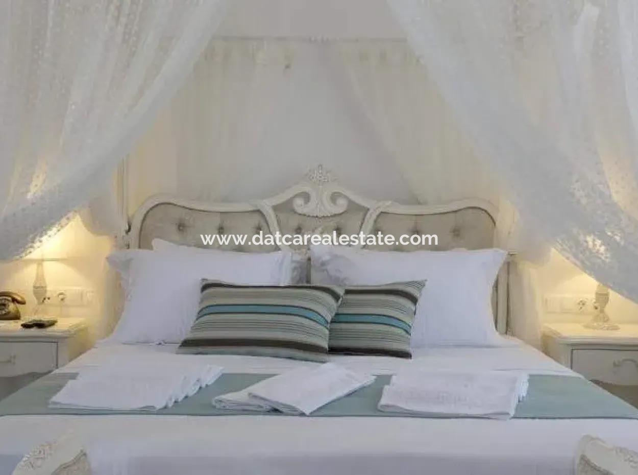 Zum Verkauf Am Meer In Einer Entfernung Von 40 Km Von Marmaris Hotel Handtücher