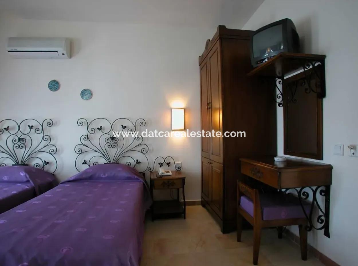 18 Zimmer-Hotel Zum Verkauf In Zentrum Von Marmaris, In Der Nähe Des Meeres