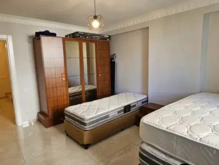 Camiavlu Neighborhood 3 1 Rückwärtsduplex Zum Verkauf Auf Einem Sicheren Gelände Mit Pool