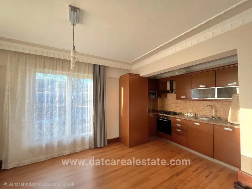 In Camiavlu Mahallesi, A 3+1 Rental Flat In A Complex With A Swimming Pool