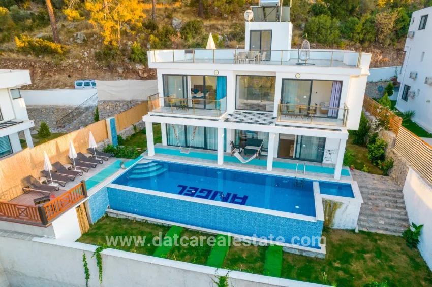 4+1 Bedroom Detached house For sale in Faralya Nbh. Fethiye - 500 m²