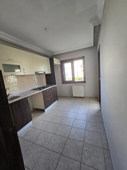Çıldır Neighbourhood In Genç Building 3+1 Rental Apartment