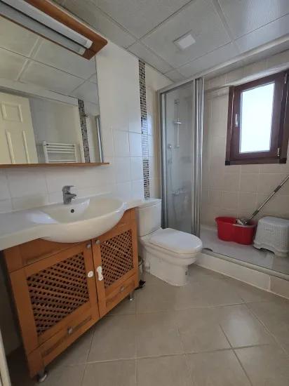 Çıldır Neighbourhood In Genç Building 3+1 Rental Apartment