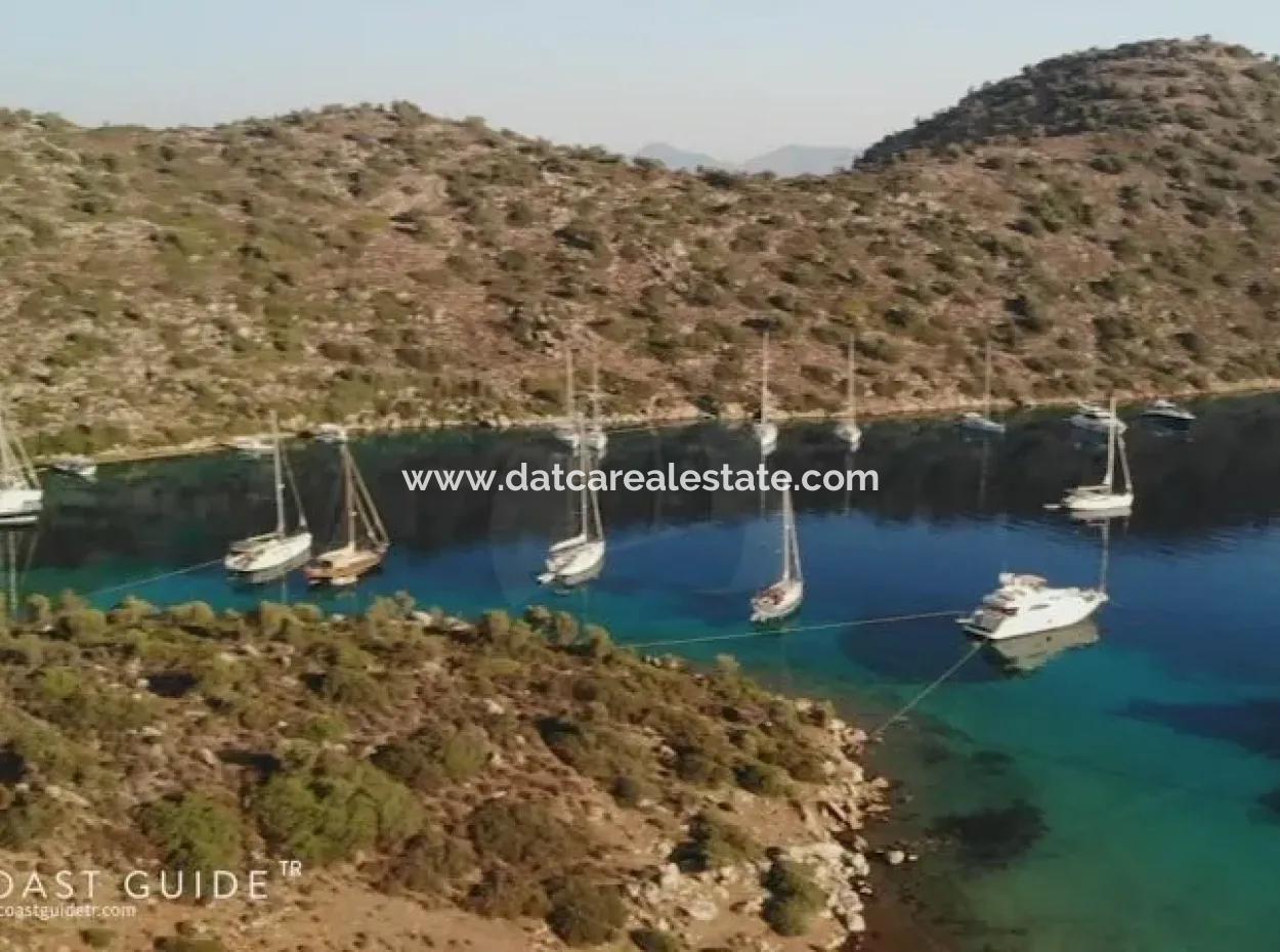 Built On A Plot Of 7000 M2, The Yacht Club Hotel ,Yacht For Sale By The Sea Location