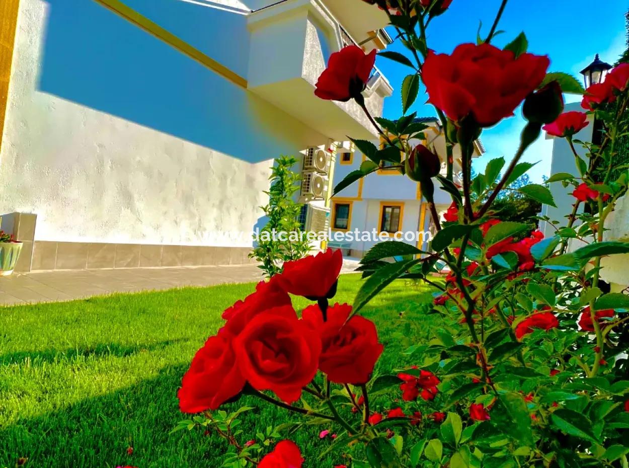 Villa For Sale In Marmaris Çetibeli With 3 Swimming Pools And Children's Pool And Caretaker House In 780M2 Plot