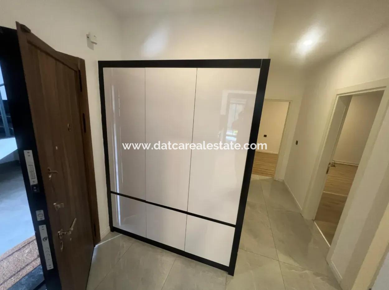 Luxury Apartment For Sale In A Stylish Complex In The Center Of Marmaris, With Ground Floor, Garden, 3 Rooms, 1 Living Room, Parking Lot