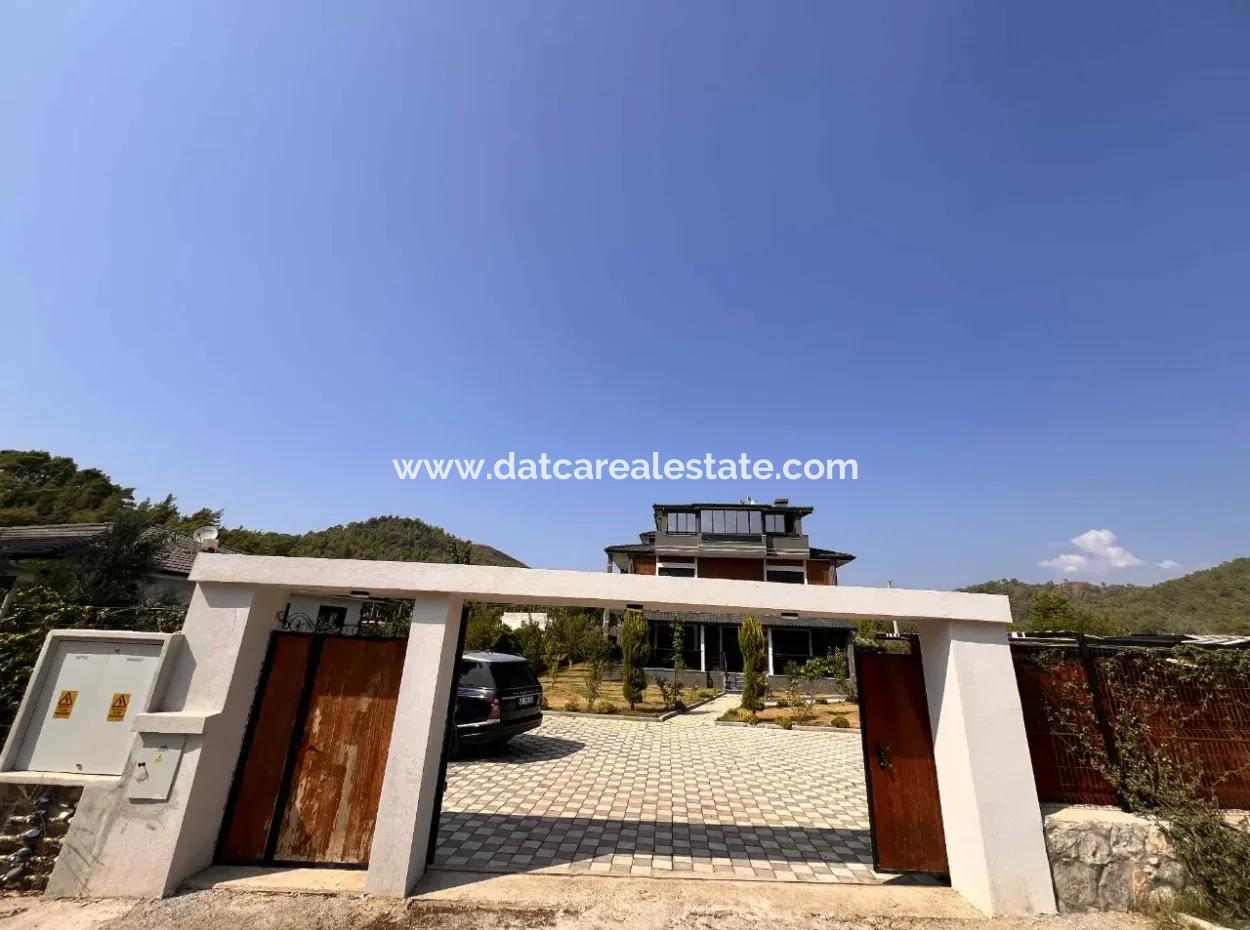 Investment Opportunity In The Hidden Paradise Of Marmaris: Luxury 5 Units Of 2 1 110M2 Apartments In 838M2 Plot Are Only 15 Km Away From Marmaris,