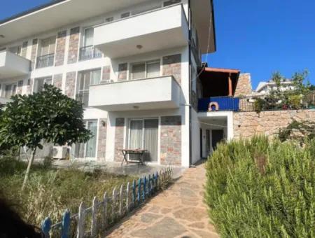 New Building With Ground Floor Garden Within Walking Distance To The Sea In The Center Of Datca 2 Rooms 1 Living Room 100 M2 Apartment For Sale
