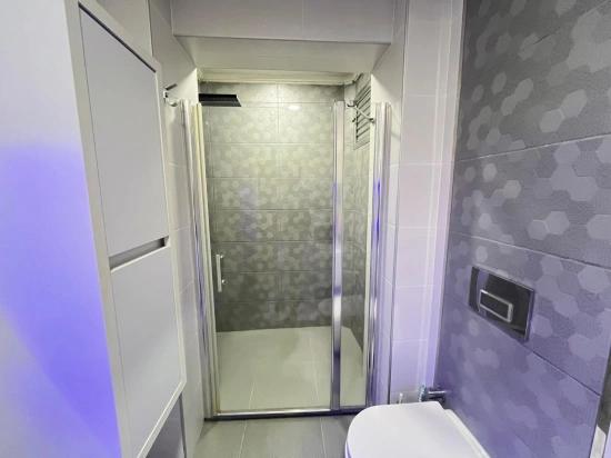 Продается Отдельностоящая Трехэтажная Вилла 3+1 В Бельдиби От Агентства Недвижимости.