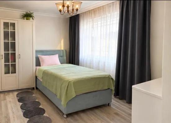 в Marmaris Camiavlu отдельный с бассейном & с просторным садом 4+1 продаётся люкс триплекс вилла
