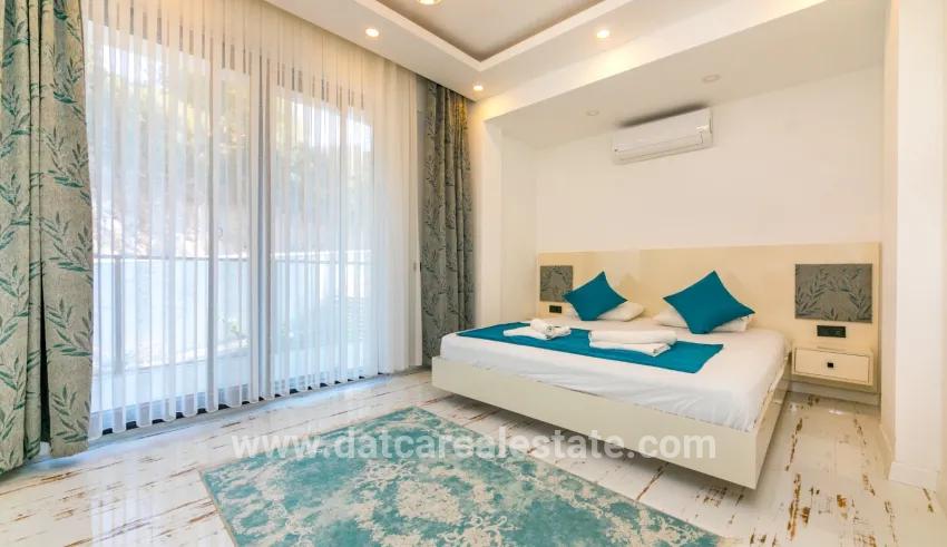 Fethiye Faralya Mah. Satılık 4+1 Müstakil ev - 500 m²