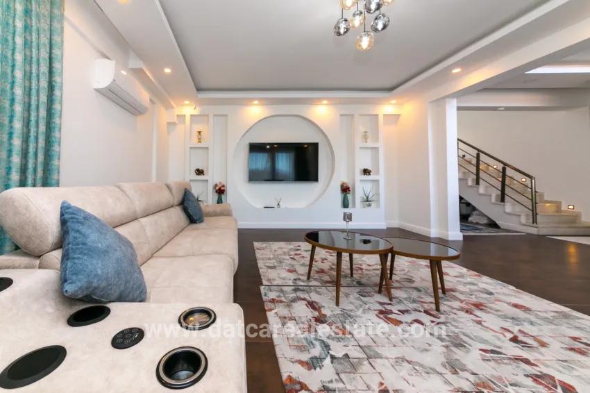 Fethiye Faralya Mah. Satılık 4+1 Müstakil ev - 500 m²