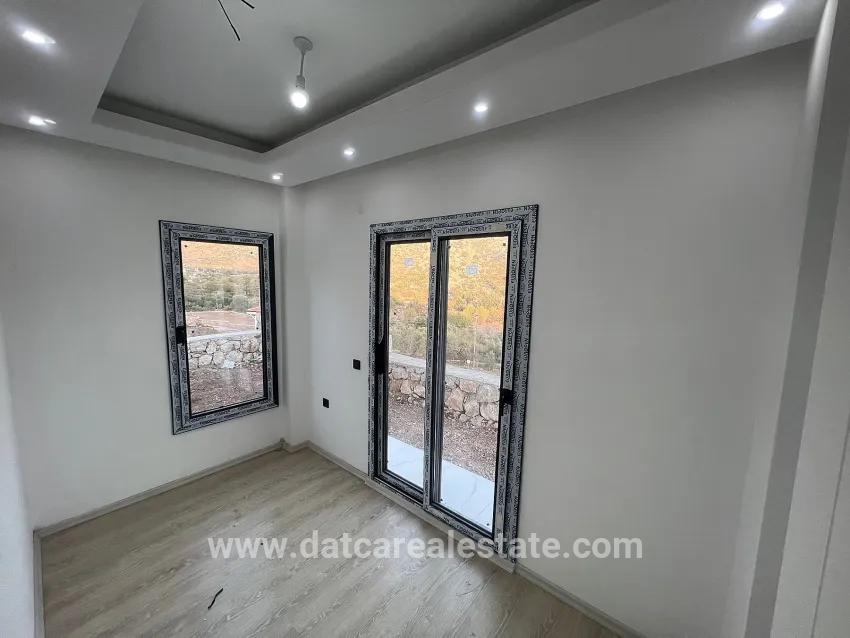 Marmaris Bozburun mahallesinde muhteşem deniz manzaralı 4+1 sıfır 170 m2 satılık villa