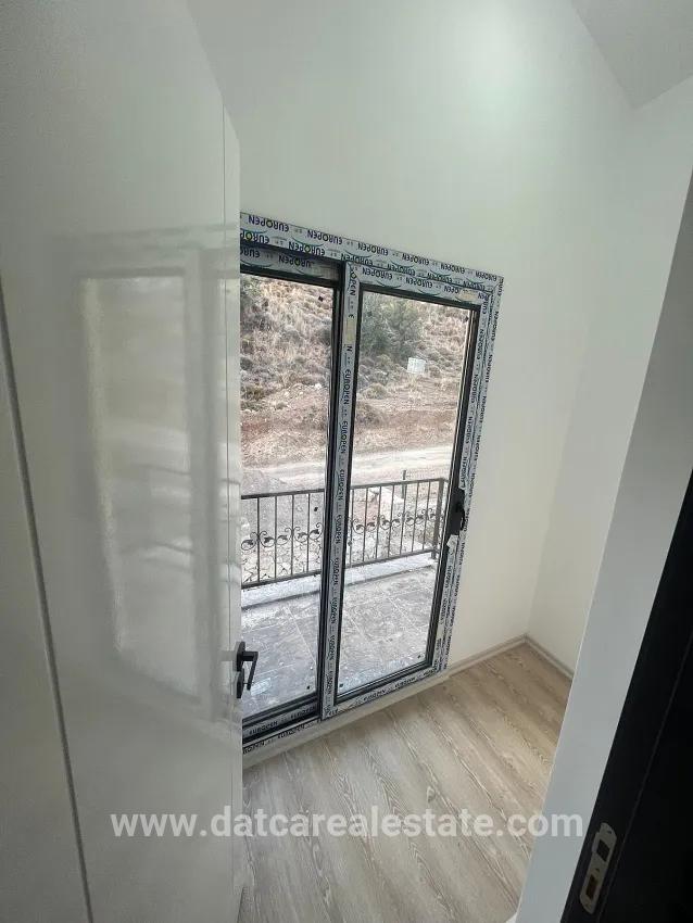 Marmaris Bozburun mahallesinde muhteşem deniz manzaralı 4+1 sıfır 170 m2 satılık villa