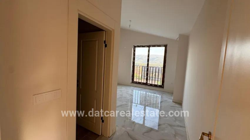 Ula Kızılyaka Mah. Satılık 3+1 Villa - 465 m²