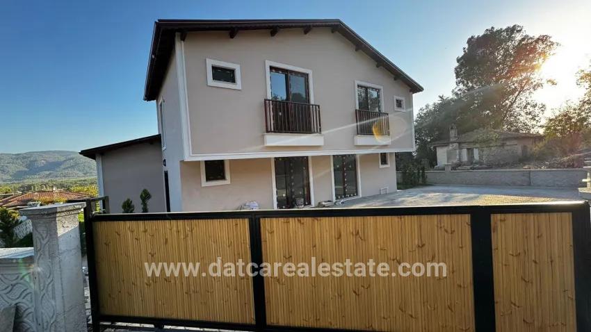 Ula Kızılyaka Mah. Satılık 3+1 Villa - 465 m²