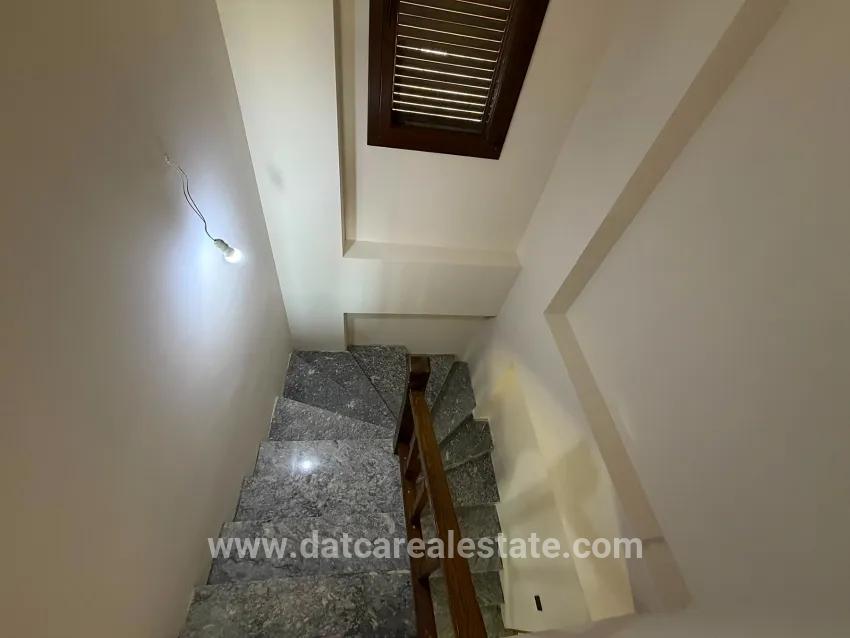 Marmaris Çetibeli Mah. Kiralık 5+1 Villa - 220 m²