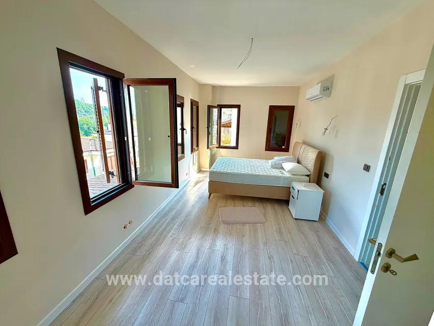 Marmaris Çetibeli Mah. Satılık 5+1 Villa - 220 m²