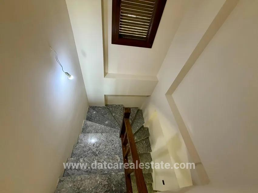 Marmaris Çetibeli Mah. Satılık 5+1 Villa - 220 m²