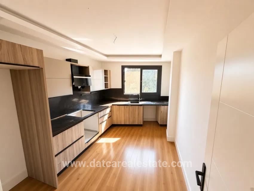 Marmaris Armutalan Mah. Satılık 3+1 Daire - 140 m²