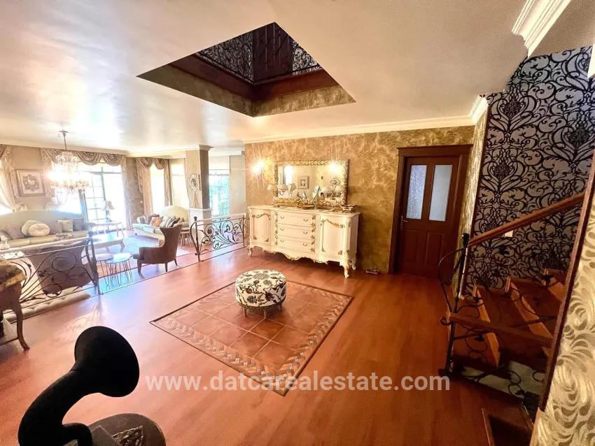 Marmaris Armutalan Mah. Satılık 4+2 Müstakil ev - 970 m²