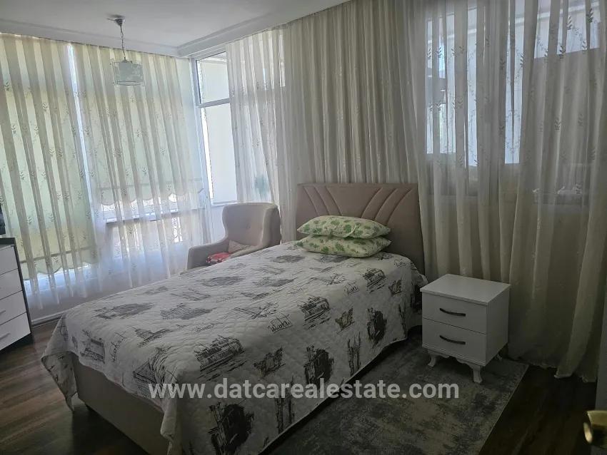Marmaris Armutalan Mah. Satılık 4+1 Daire - 160 m²