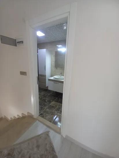 Çıldır Mahallesi 7 Yaşında Genç Binada 3+1 Eşyalı Kiralık Daire