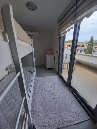 Çıldır Mahallesi 7 Yaşında Genç Binada 3+1 Eşyalı Kiralık Daire