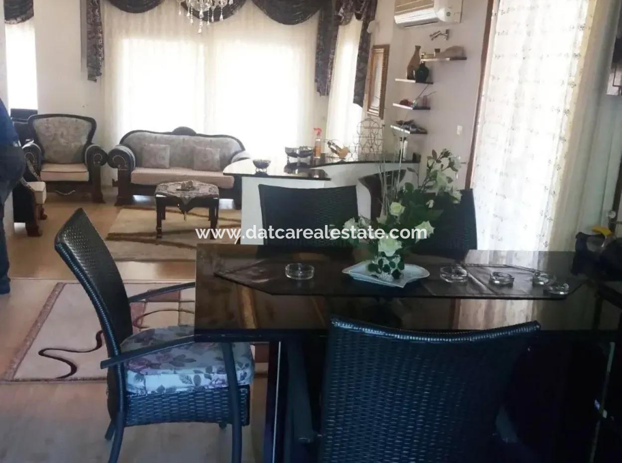 Marmaris İçinde 7000M2 Arsa Üzerine Kurulu 8 Oda Çiftlik Evi Havuz Mevcut