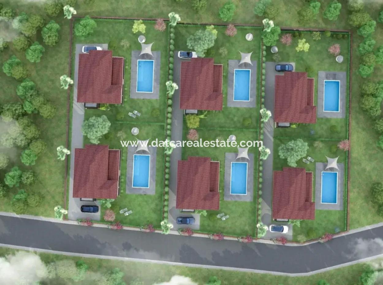 Marmaris Çetibeli Mevkiinde Tam Müstakil Havuzlu 3 Oda 1 Salon Açık Mtufak Satılık Villa 400M2 Arsa İçerisinde