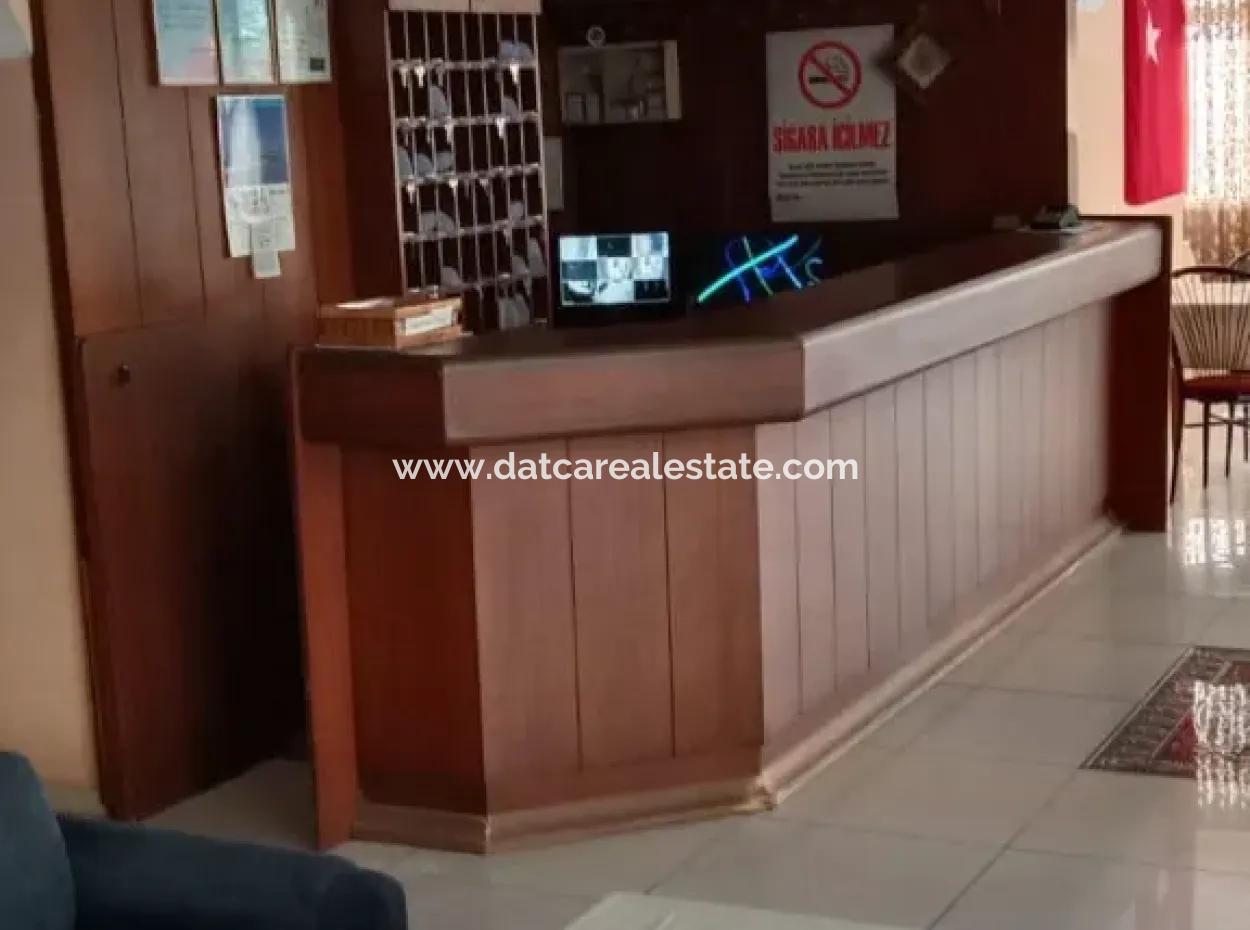 Emlakçıdan Antalya Merkezde Satılık 33 Odalı Butik Otel
