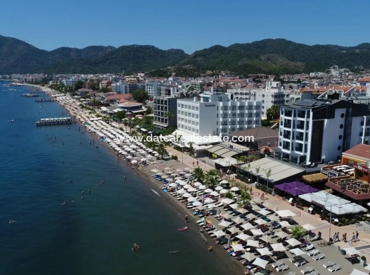 Marmaris Merkezinde Denize Sıfır Satılık Butik Otel 45 Oda