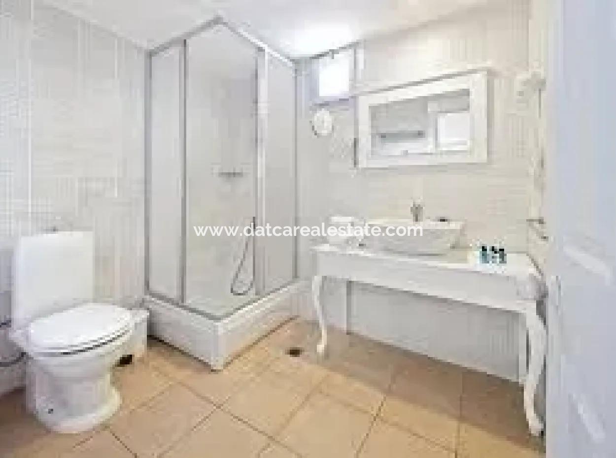 Marmaris,Den 40 Km Uzaklıkta Denize Sıfır Satılık 30 Oda Butik Otel