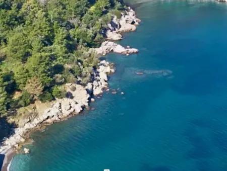 Marmaris İlçesi Turunç Mahallesi Deniz Kenarı 2354M2 Satılık Arsa